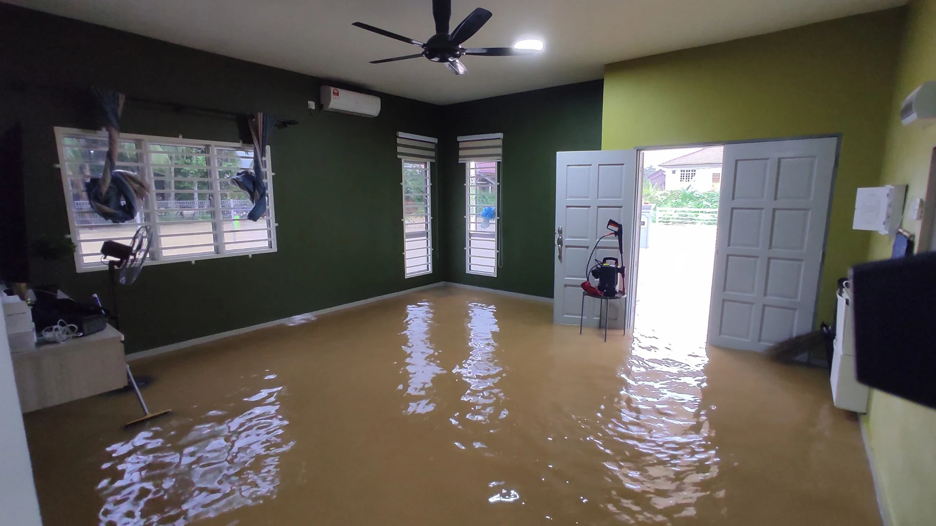 residential flood damage restoration in brisbane